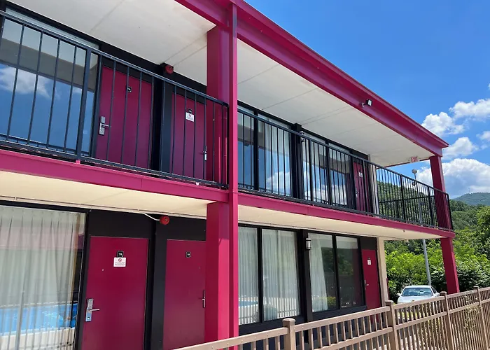 Hotel Red Rose By Townhouse Covington I-64